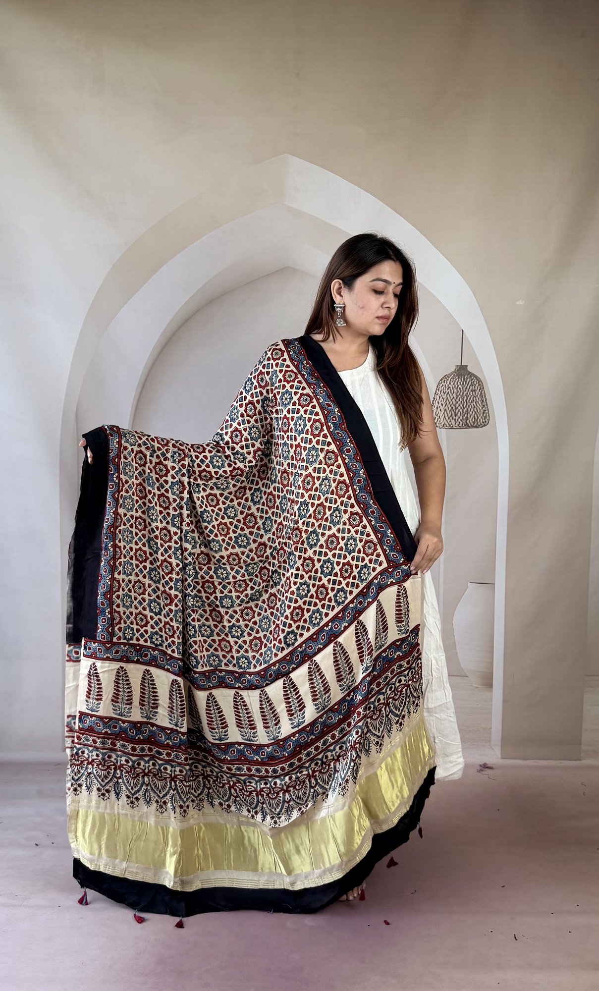 cream-ajrakh-modal silk-dupatta-geometric-lattice-1